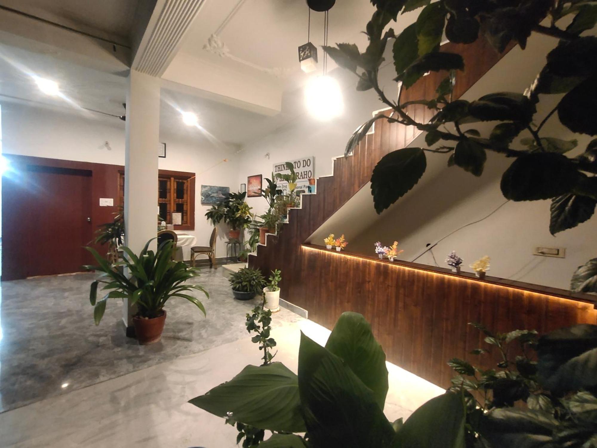 Khajuraho Glory Homestay エクステリア 写真