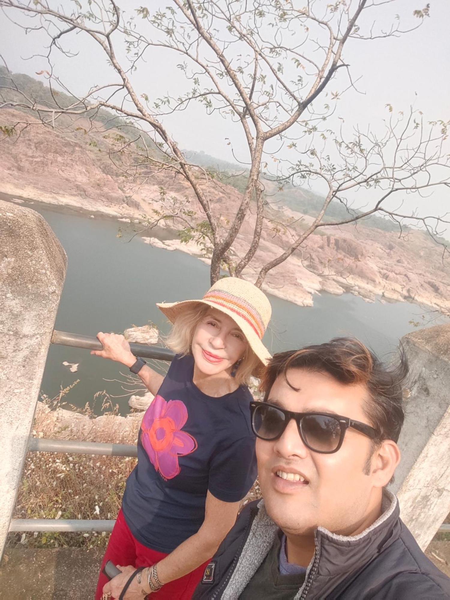 Khajuraho Glory Homestay エクステリア 写真
