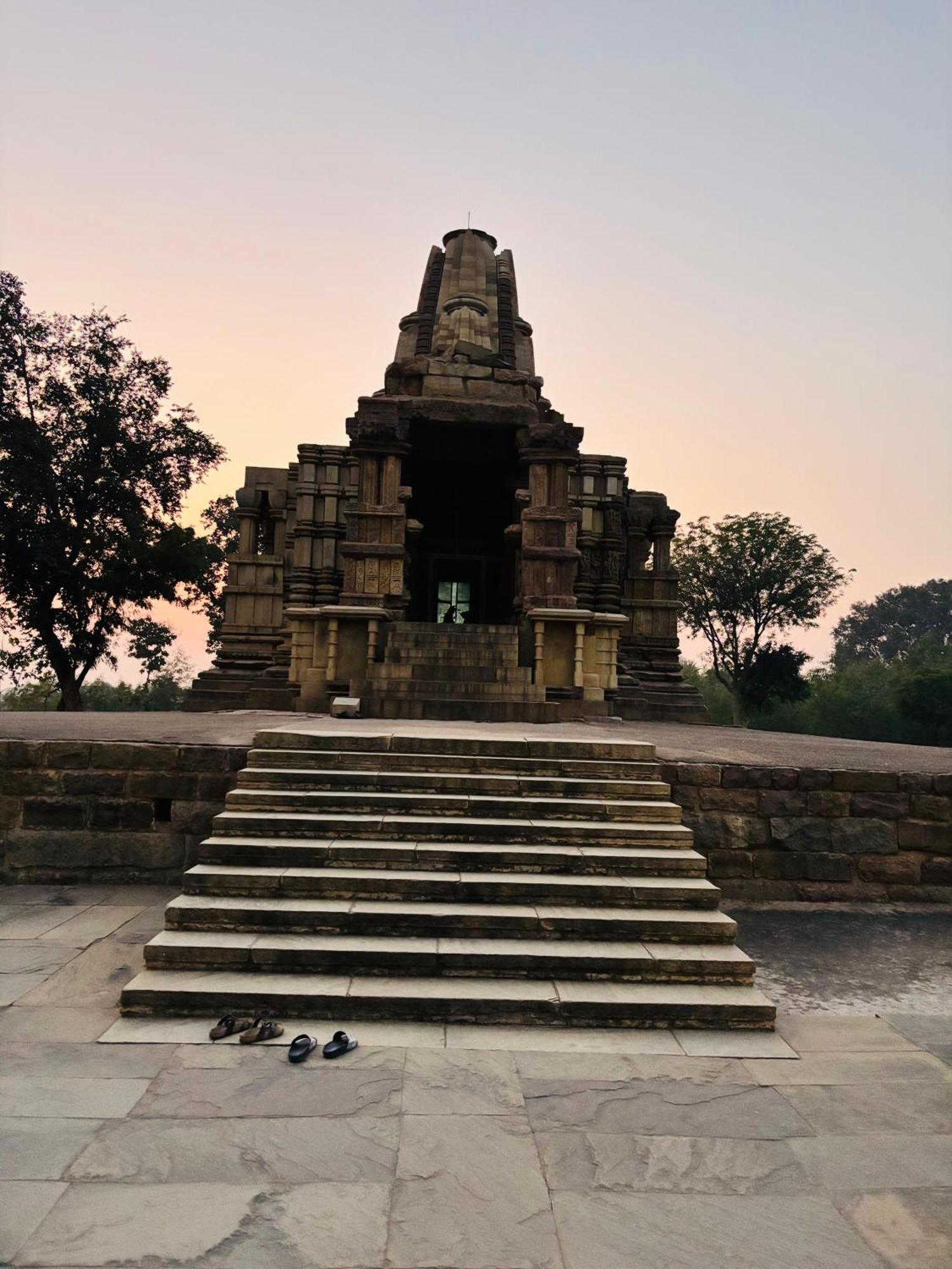 Khajuraho Glory Homestay エクステリア 写真