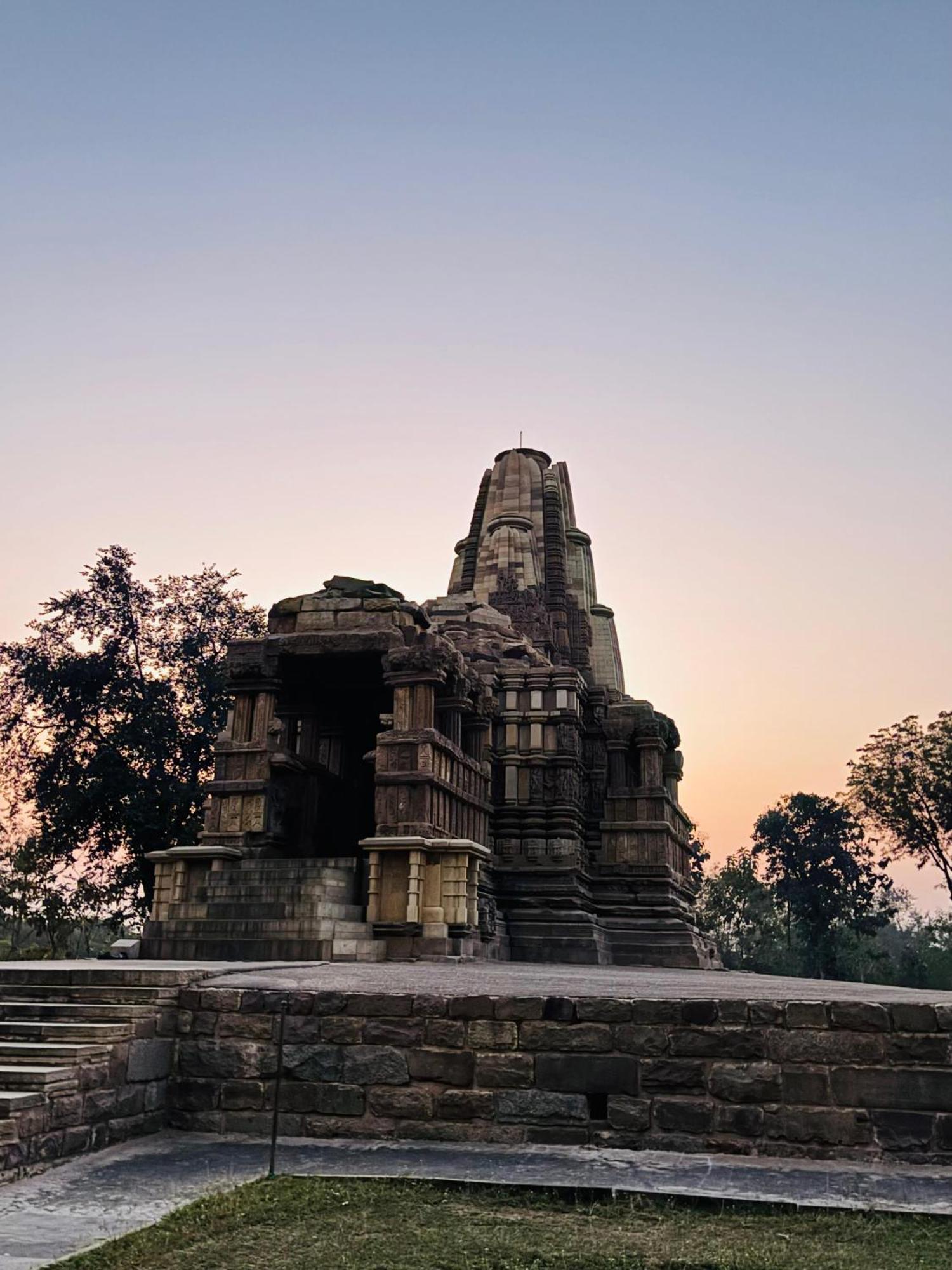 Khajuraho Glory Homestay エクステリア 写真